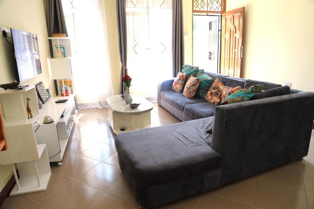 Lovely Pearl Lulu Intercity Homes Daressalam Exterior foto